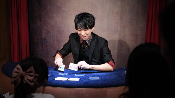 テーブルマジック｜至近距離で楽しむ上質なショー